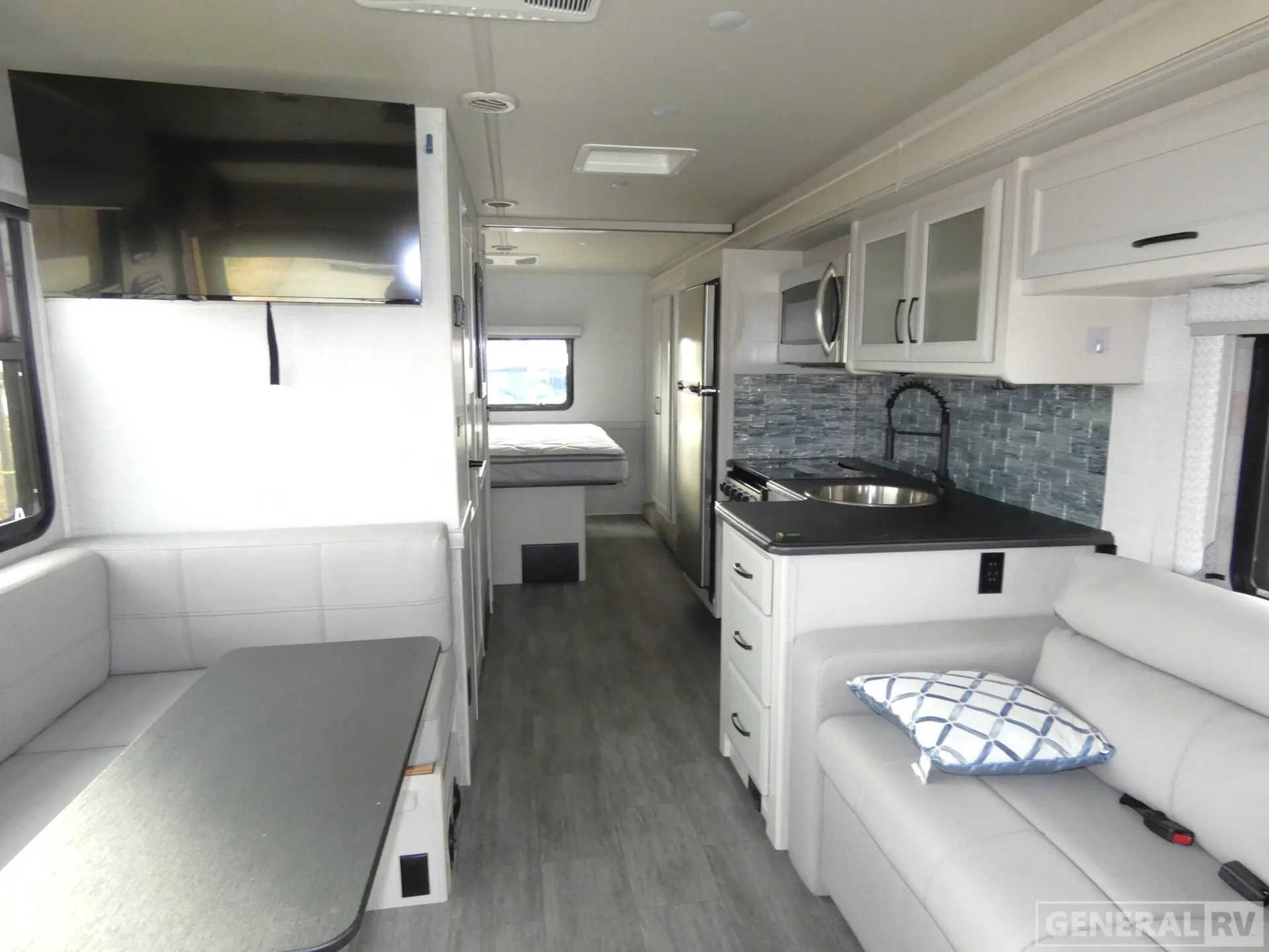 2024 Holiday Rambler Admiral 29M - Photo 3