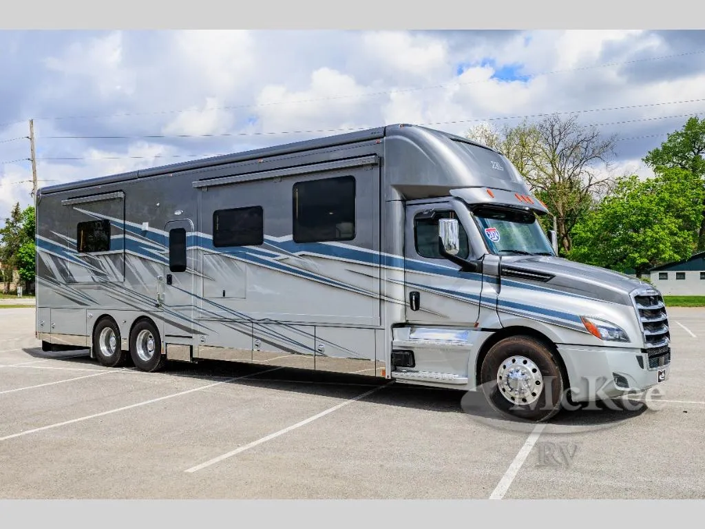 2024 Renegade Renegade XL 43DB - Main photo