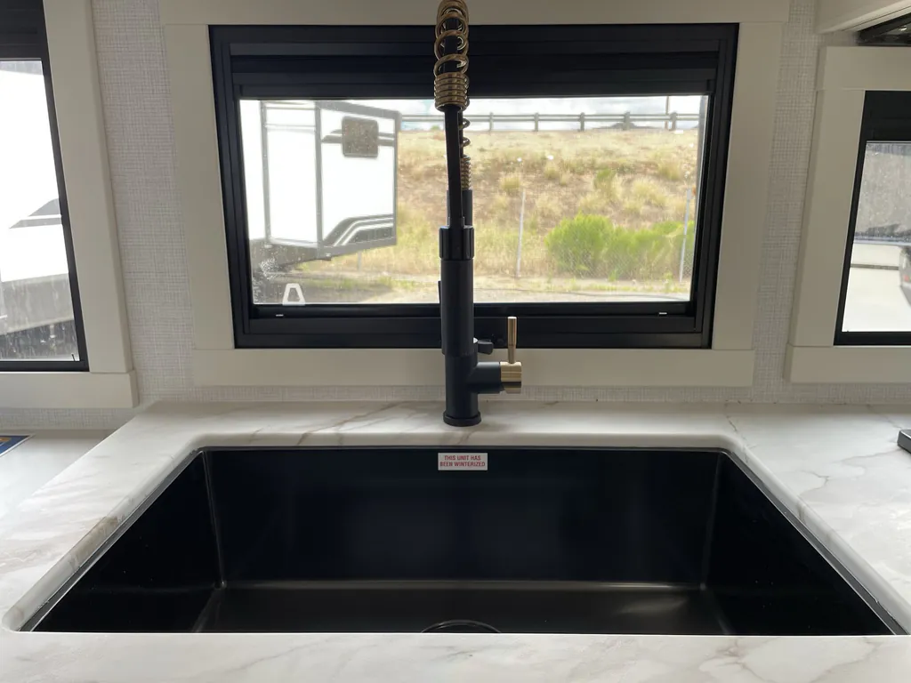 2026 Brinkley Model Ix 20X, Photos photo 11