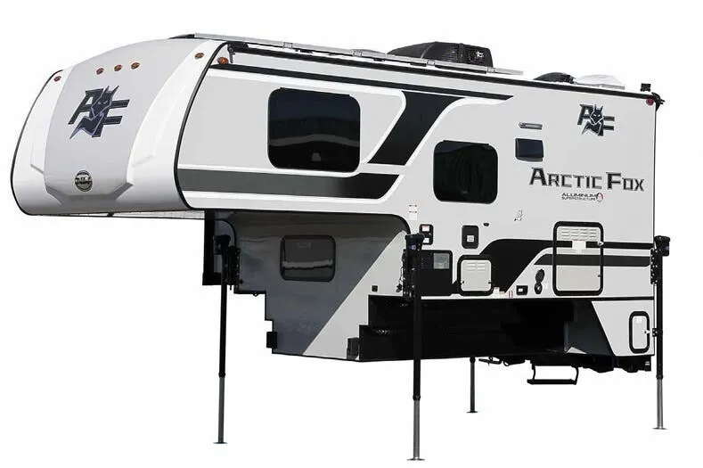 Arctic Fox Camper 811 exterior