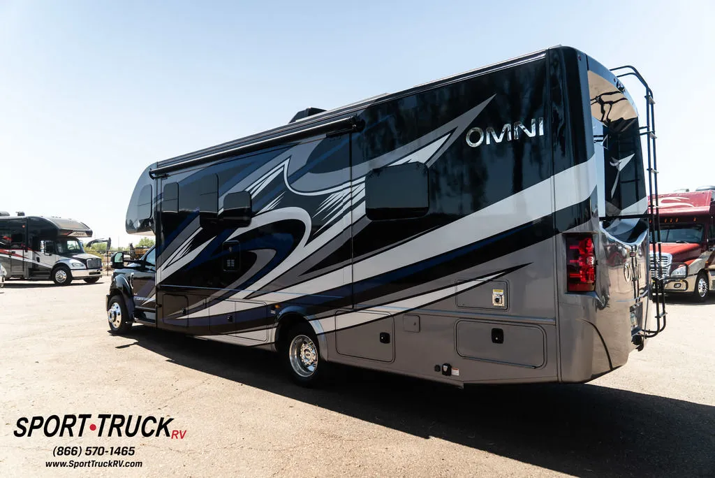 2023 Thor Motor Coach Omni XG32 - Photo 4
