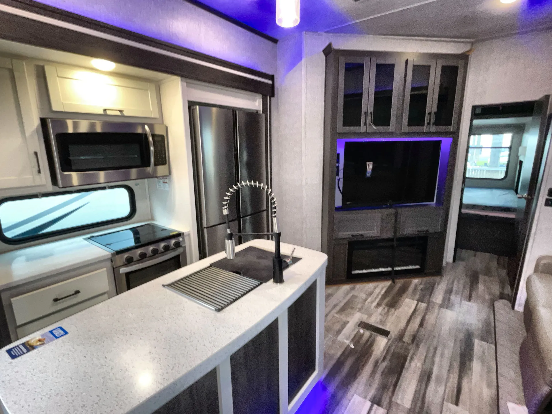 2022 CrossRoads Cruiser CR3851BL - Photo 3