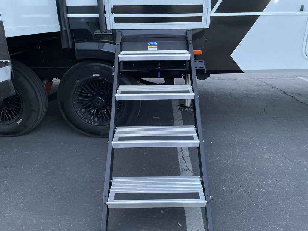 2026 Brinkley Model Z 3600, Photos photo 3