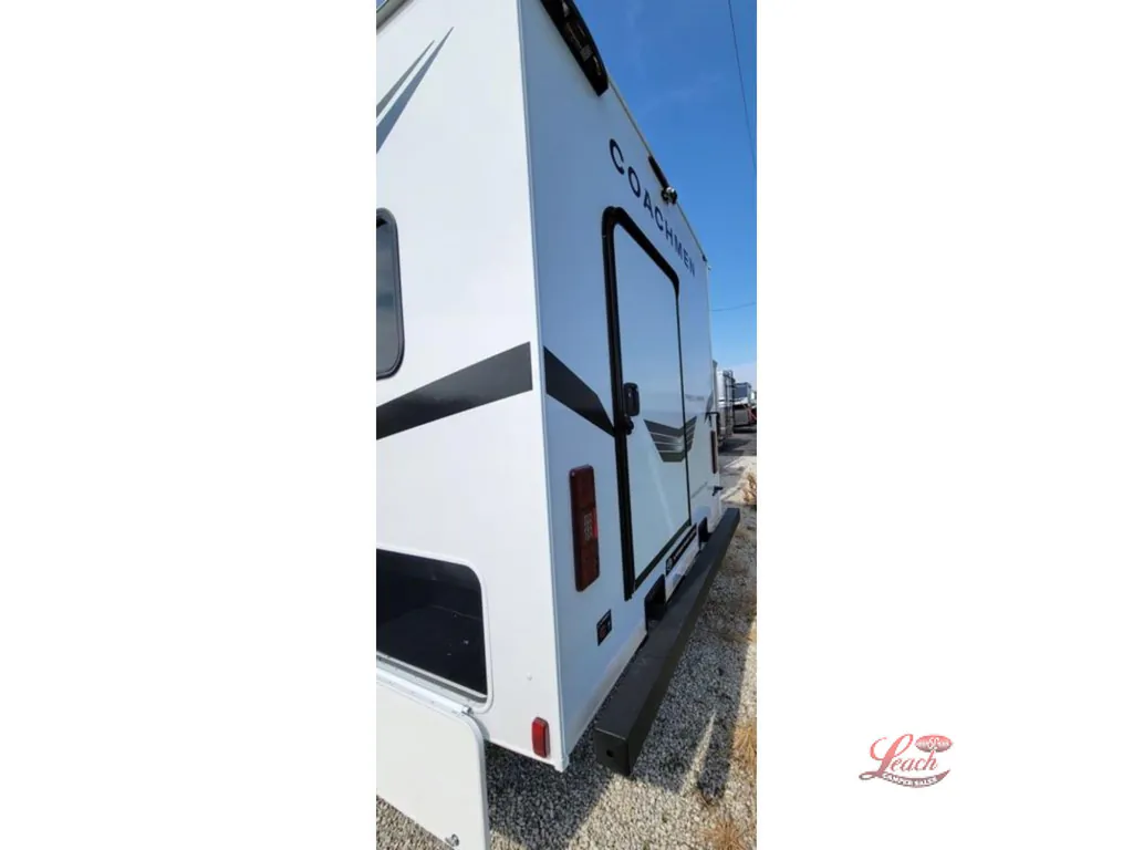 2026 Coachmen Freelander 22XG, Photos photo 5