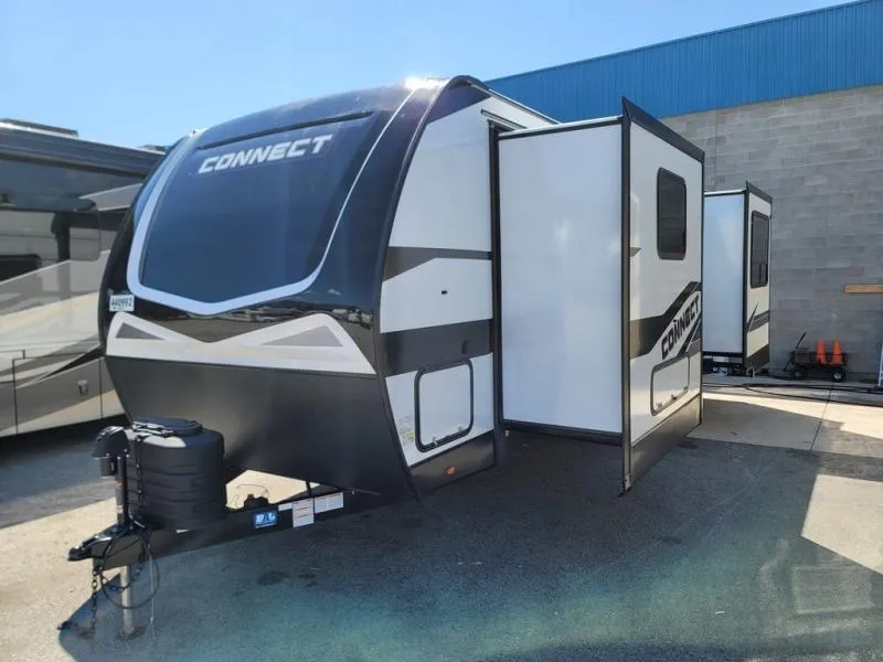 2025 KZ Connect 262RLK - Photo 2