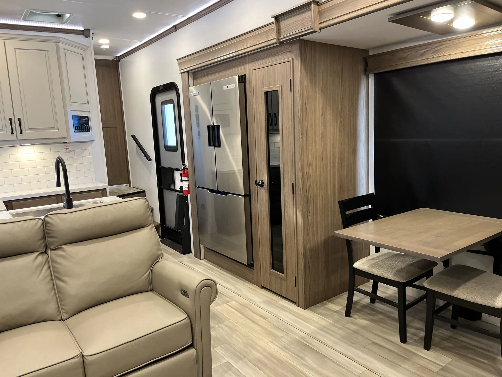 2024 Alliance RV Paradigm 395DS — living area main