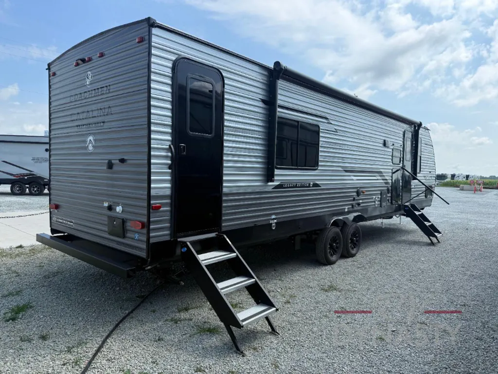 2027 Coachmen Catalina Legacy Edition 333DBDSCK, Photos photo 5