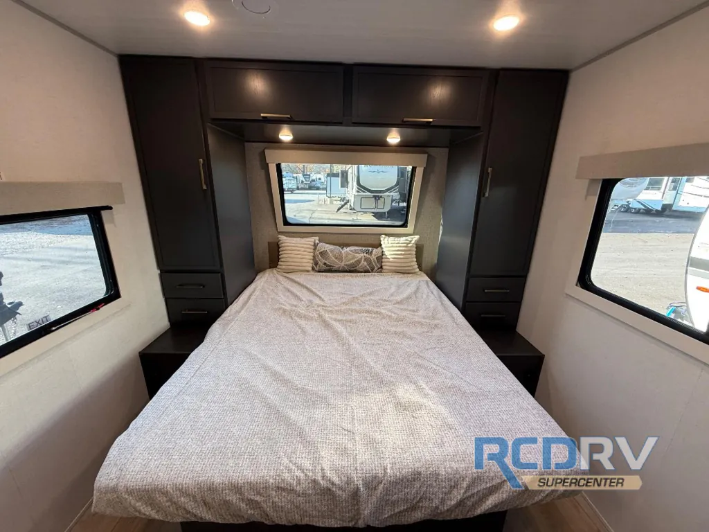 2027 Forest River Surveyor Legend 202RBLE, Photos photo 7