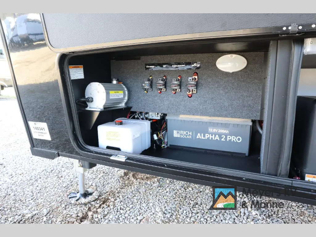 2026 Brinkley Model G 4100, Photos photo 15