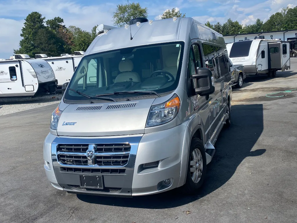 2018 Pleasure-Way Lexor TS - Photo 2