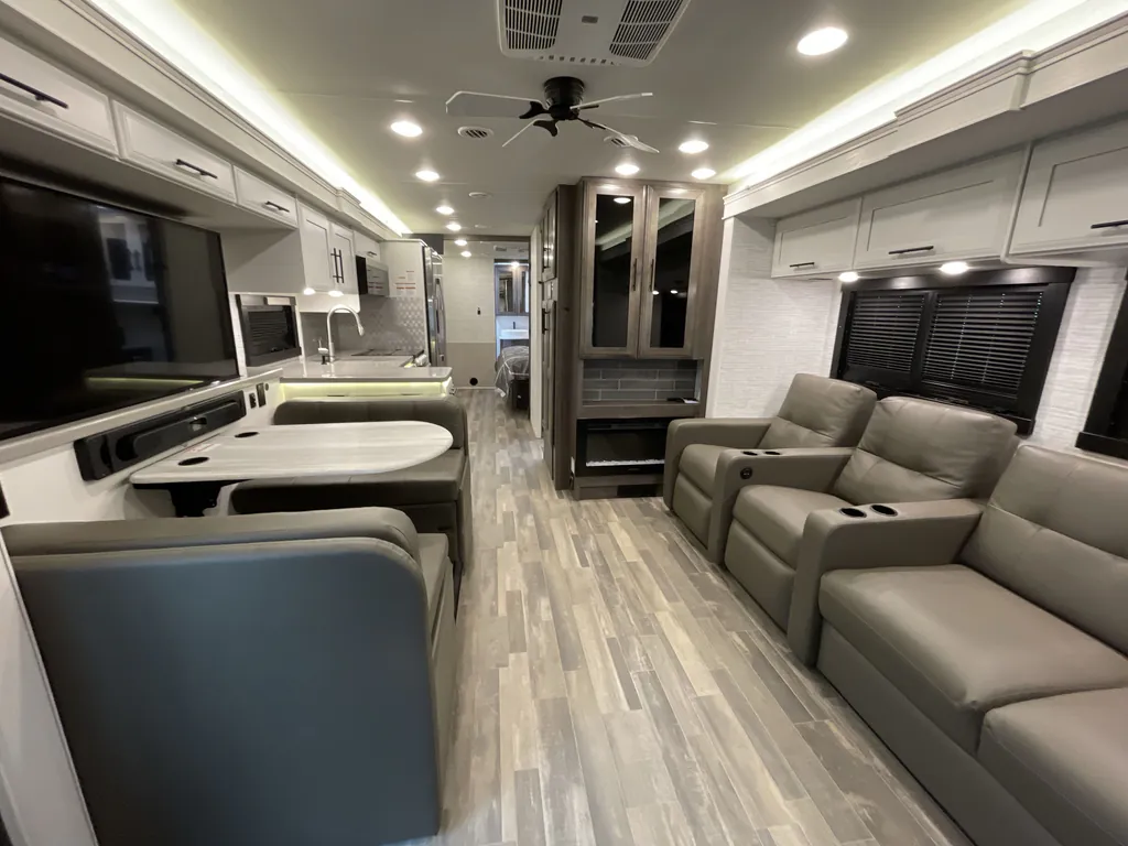 2025 Entegra Coach Vision XL 36C, Photos photo 7