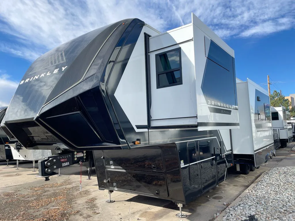 2026 Brinkley Model G 4100, Photos photo 2