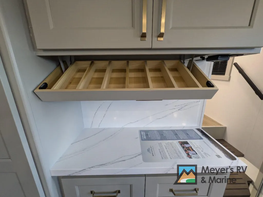 2026 Brinkley Model G 4100, Photos photo 17