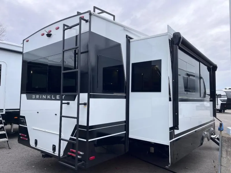 2026 Brinkley Model Z 2900 - Photo 3