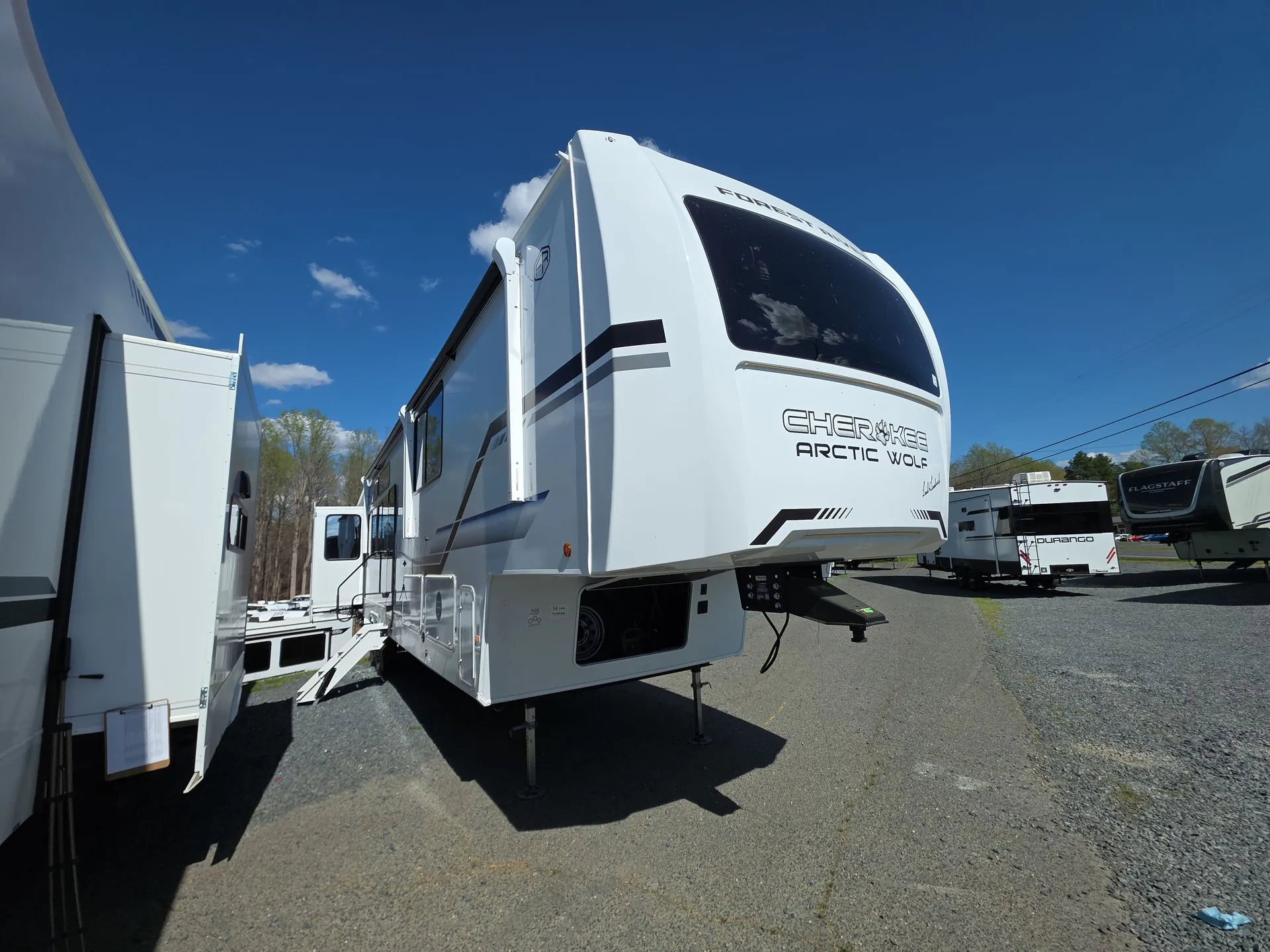 2026 Forest River Cherokee Arctic Wolf 38LEAHG - Photo 3