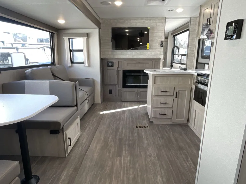 2026 Forest River Aurora 34BHTS — Photo 5