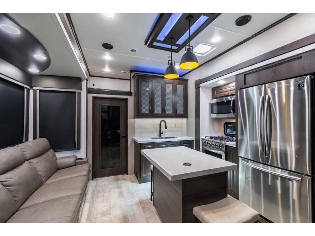 2021 Grand Design Momentum 398M - Photo 3