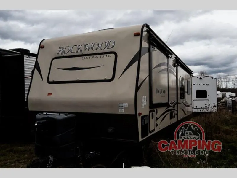 2015 Forest River Rockwood Ultra Lite 2604WS - Photo 3