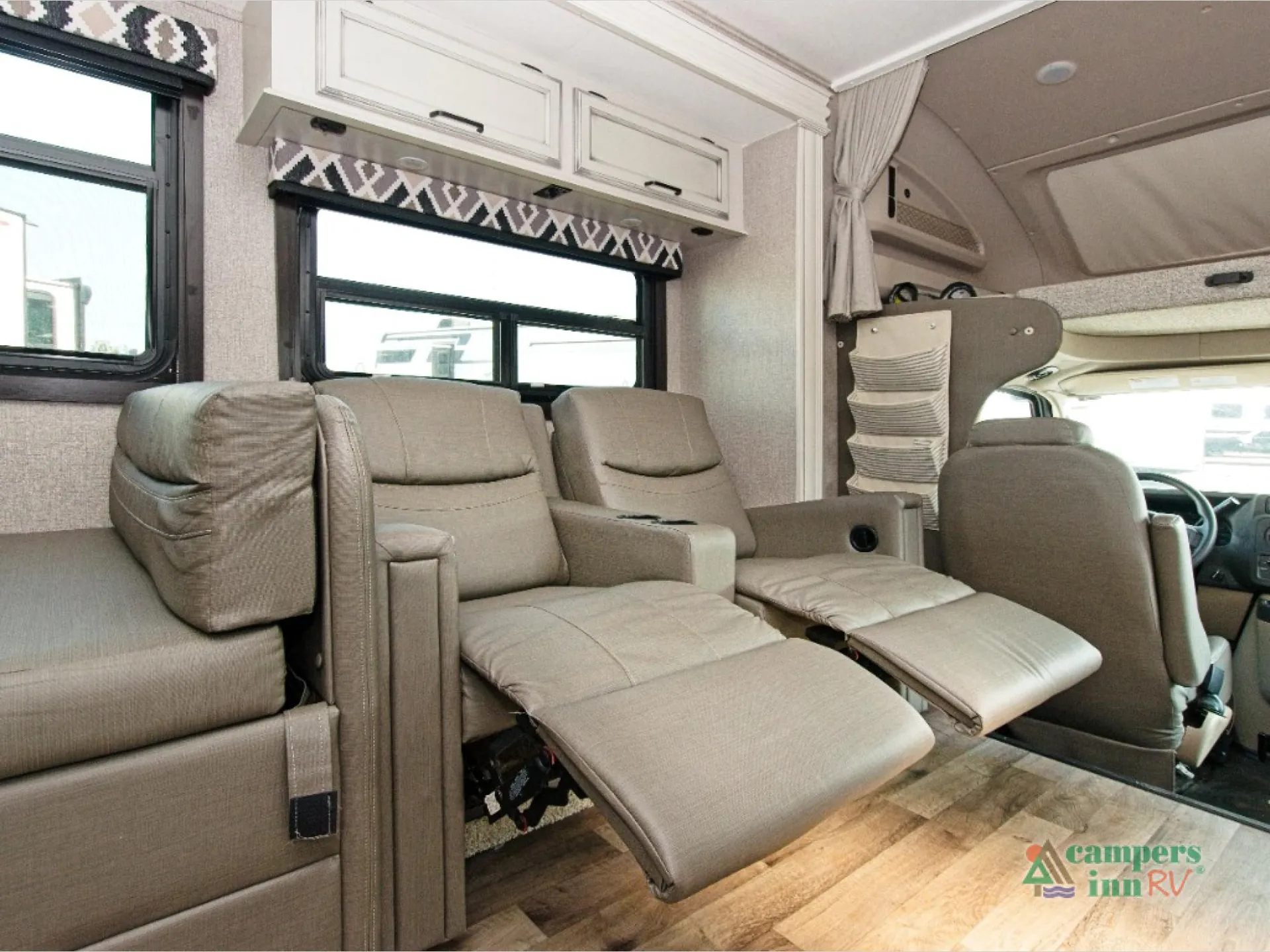 2021 Entegra Coach Odyssey 26D - Photo 3