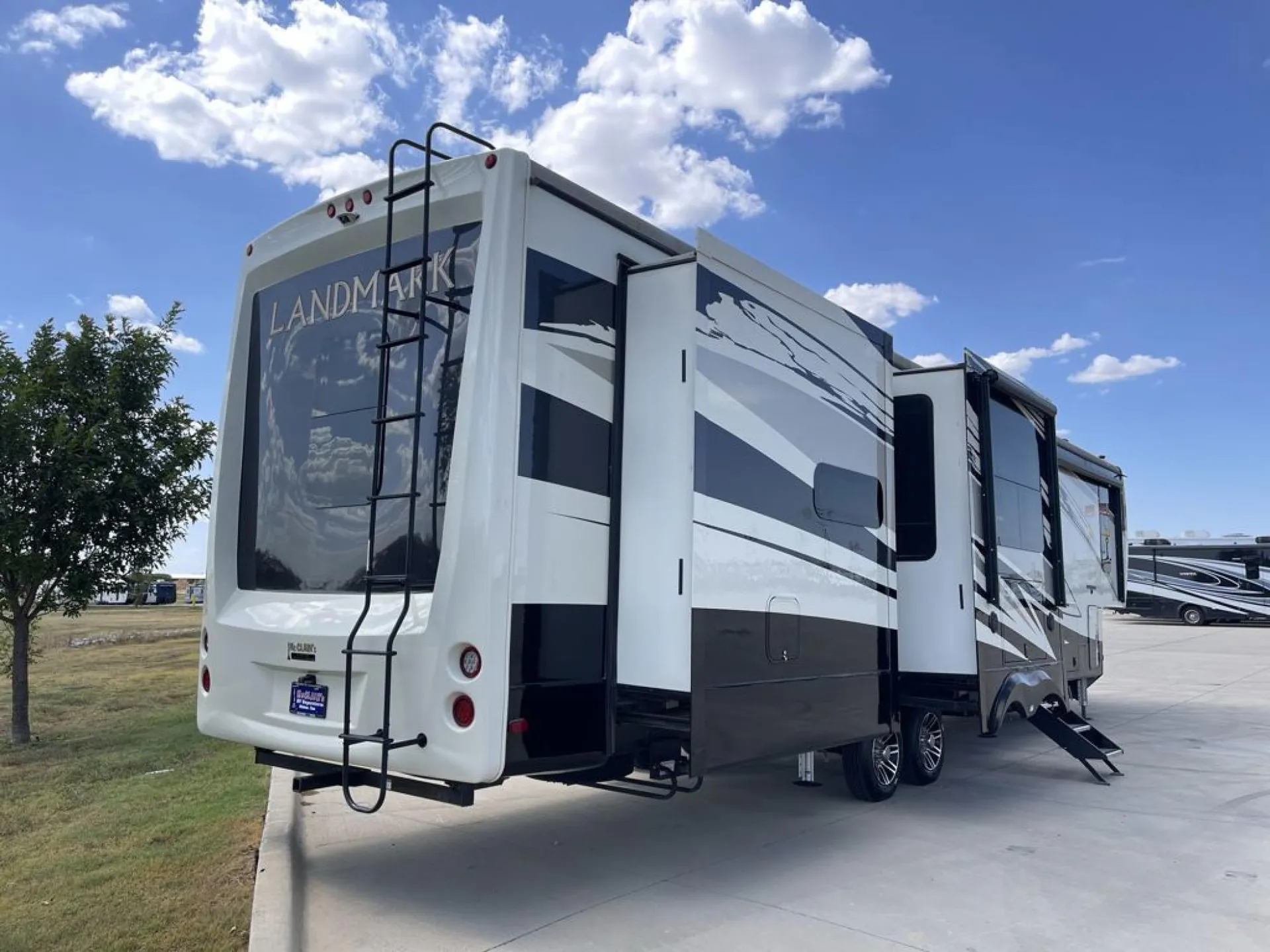 2021 Heartland Landmark Fifth Wheel Chesapeake