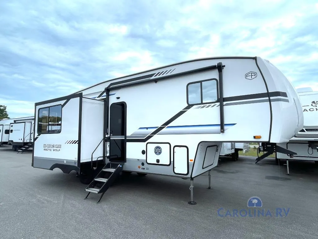 2025 Forest River Cherokee Arctic Wolf 27SGS - Photo 2