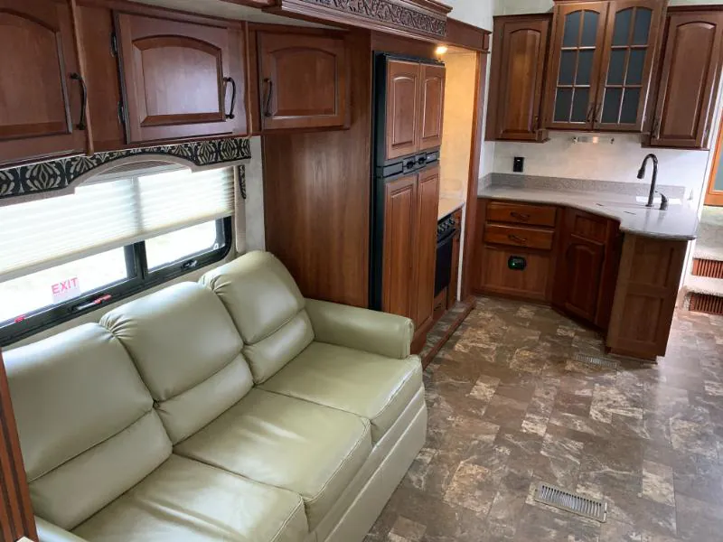 2014 Keystone Montana 3100RL, Photos photo 16