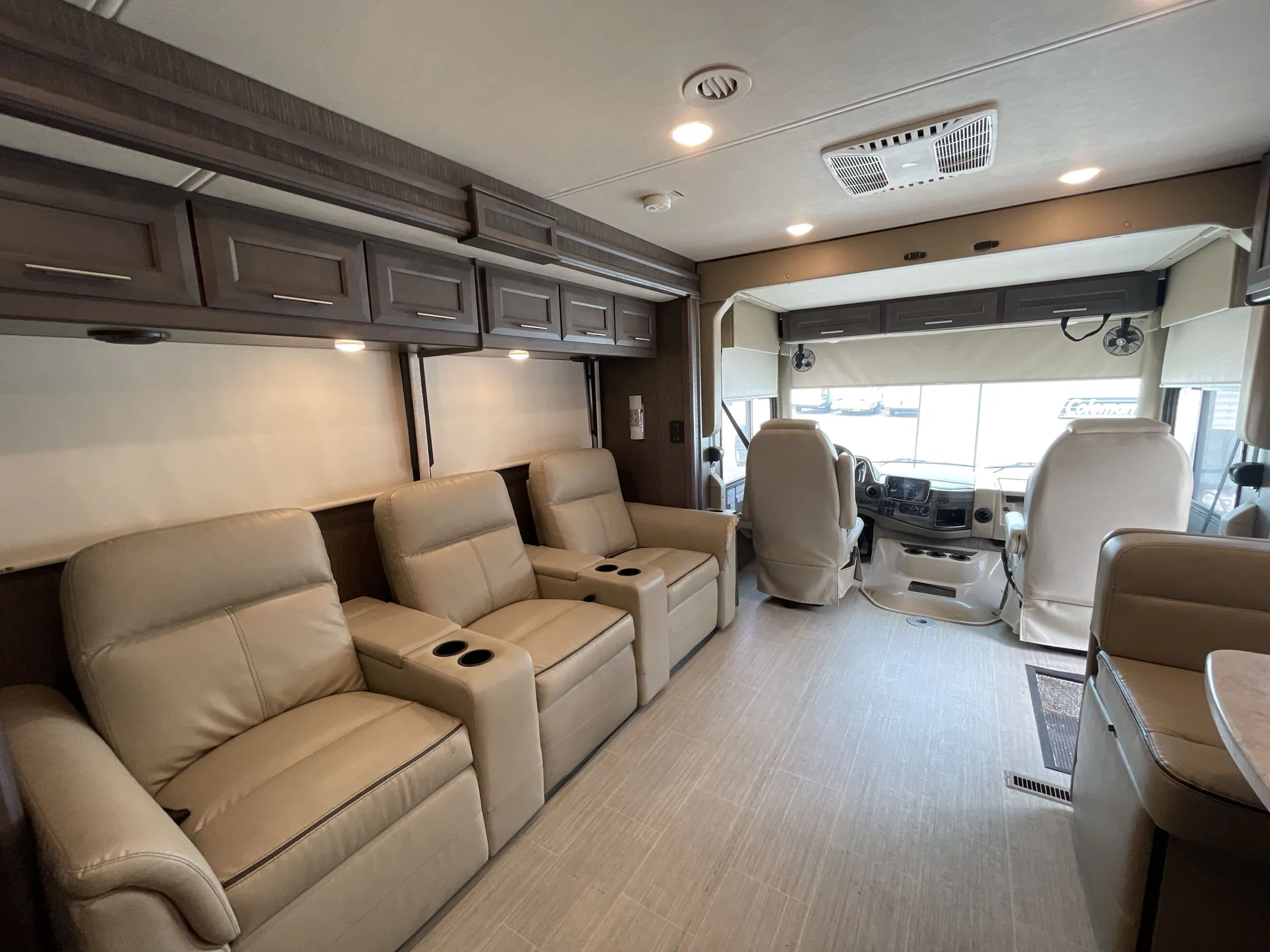 2021 Thor Motor Coach Challenger 37YT — living area main