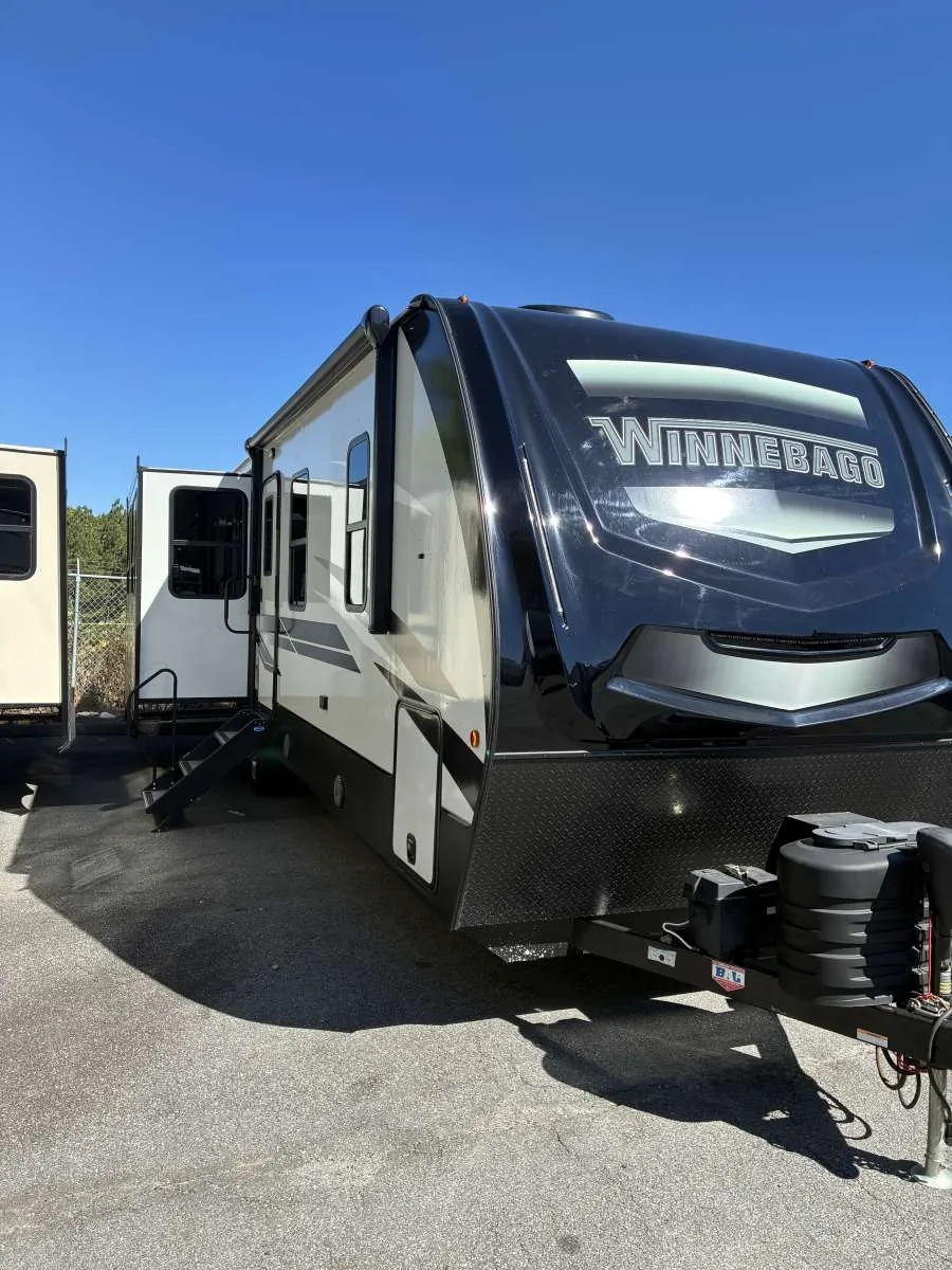 2022 Winnebago Voyage 3235RL - Photo 3