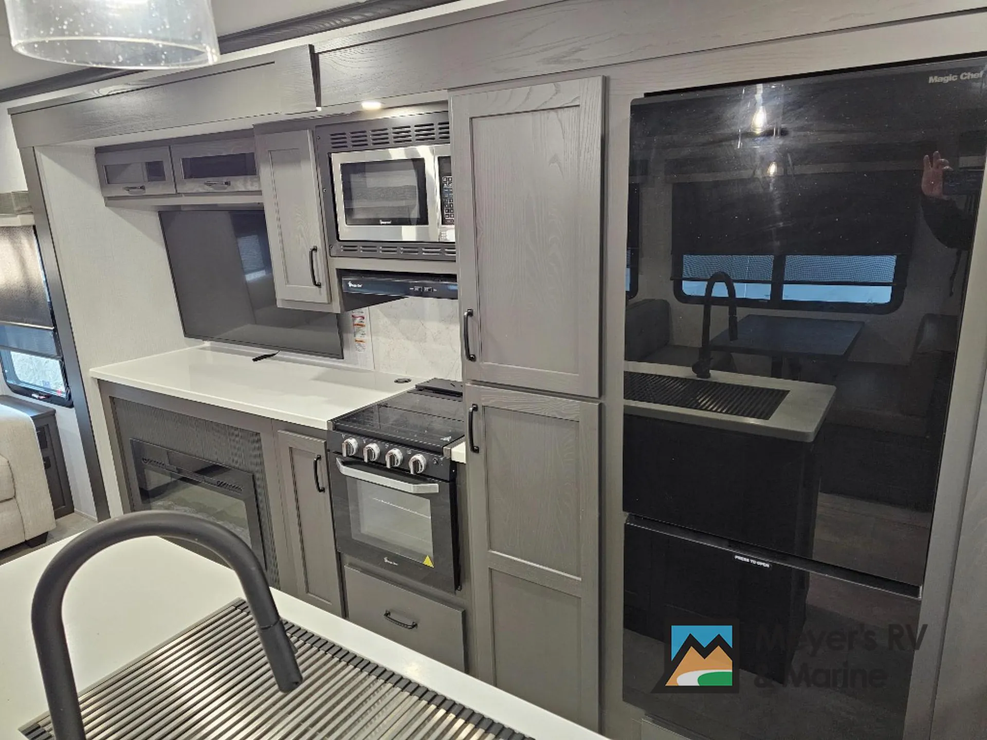 2025 Forest River Rockwood Signature 8337RL - Photo 4