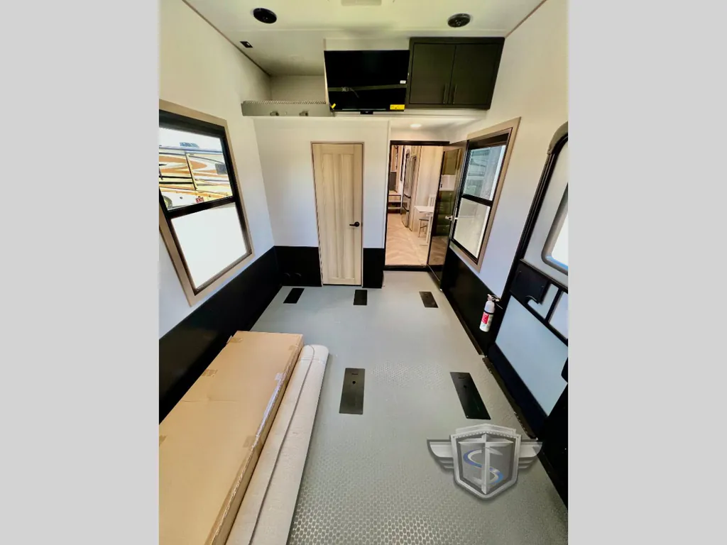 2026 Keystone Raptor 441, Photos photo 65
