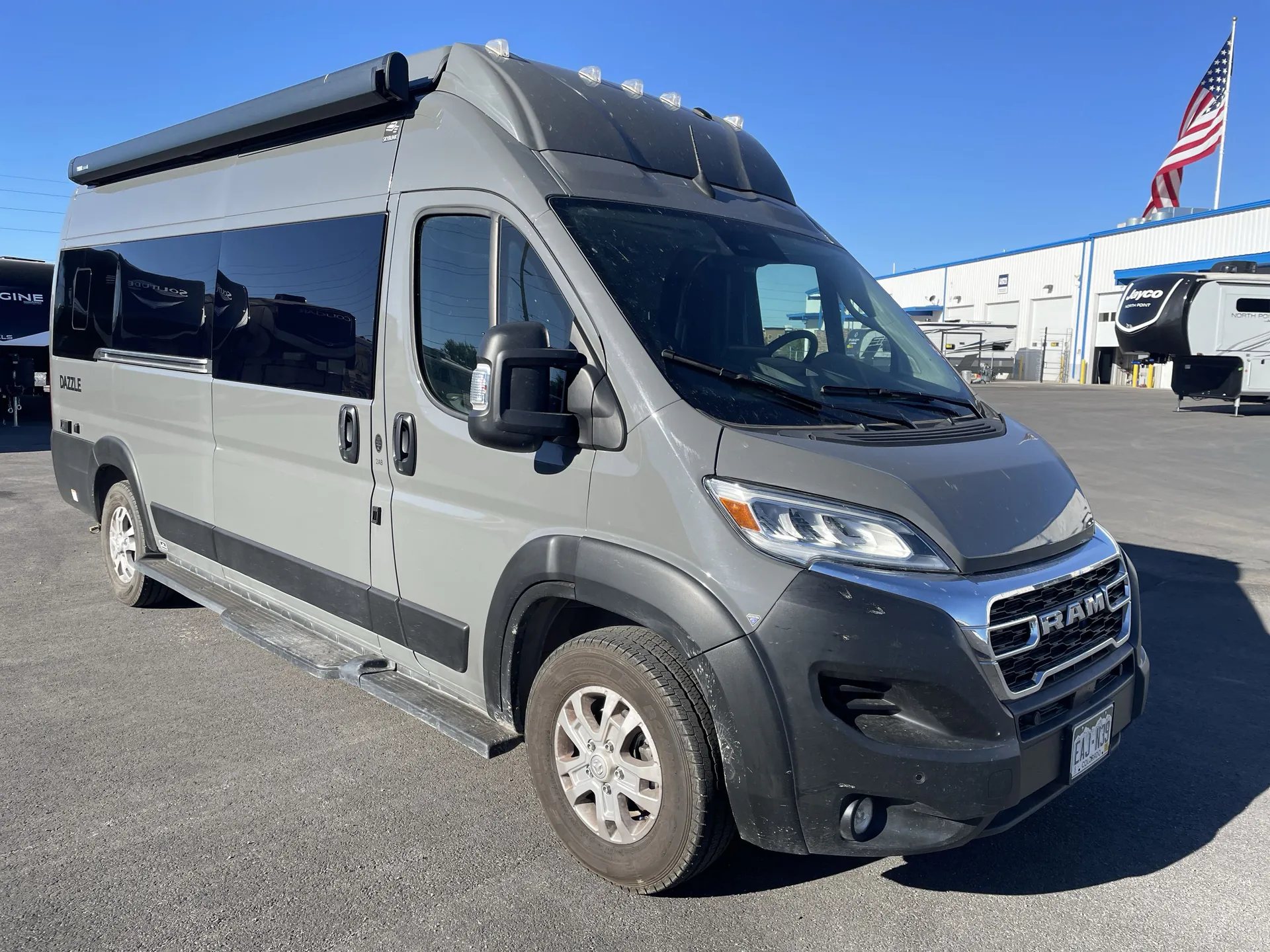 2025 Thor Motor Coach Dazzle 2AB - Photo 2