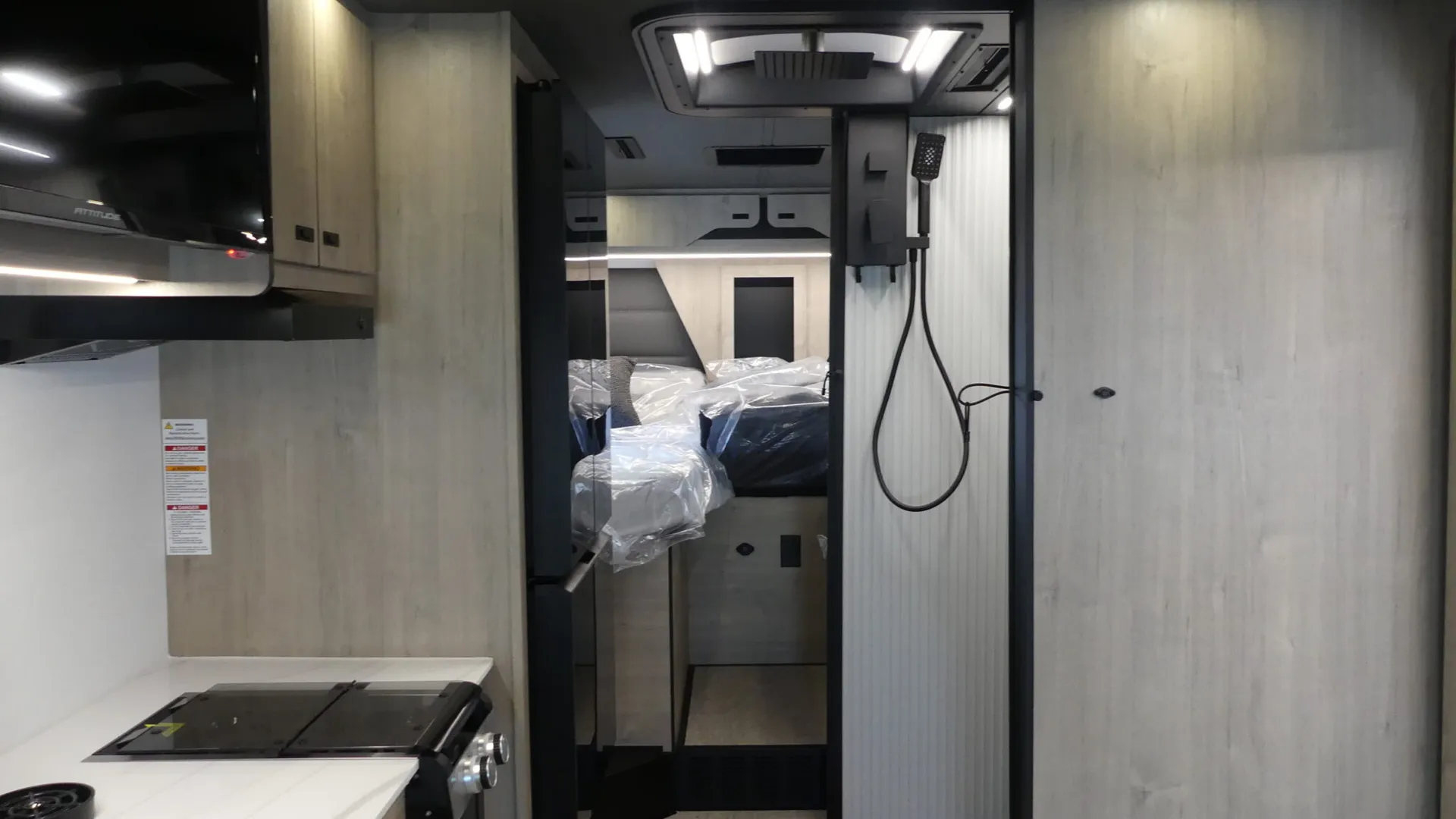 2026 Grand Design Lineage Series M 25TK - Photo 3