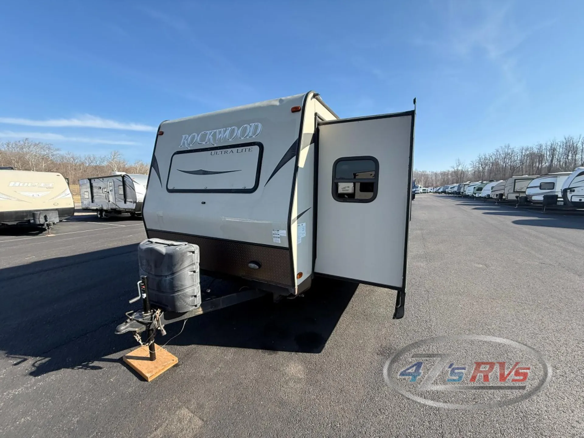 2015 Forest River Rockwood Ultra Lite 2608WS - Photo 3