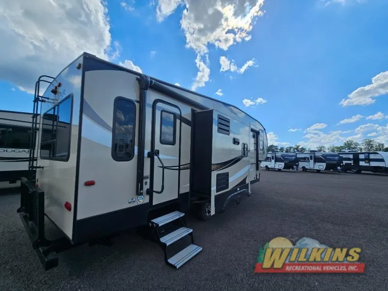 2019 Keystone RV Cougar Half-Ton Series 27RLS - Photo 4