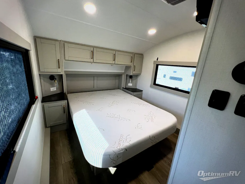 2025 Brinkley Model Z 2670, Photos photo 16