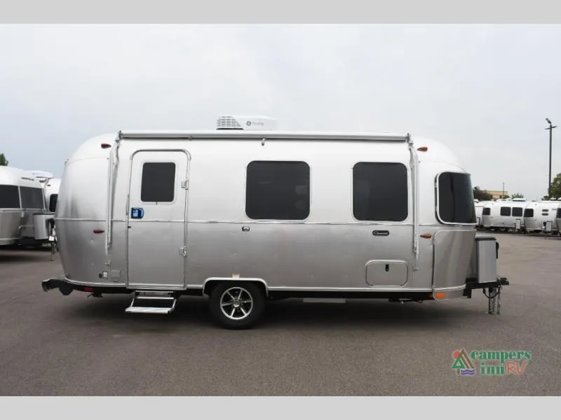 2026 Airstream Caravel 22FB - Photo 3