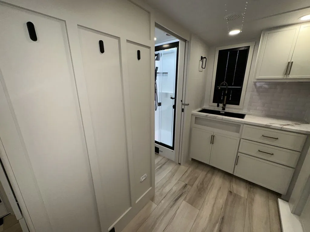2026 Brinkley Model Ix 23X, Photos photo 19