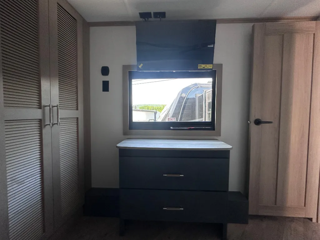 2026 Keystone Raptor 433, Photos photo 53