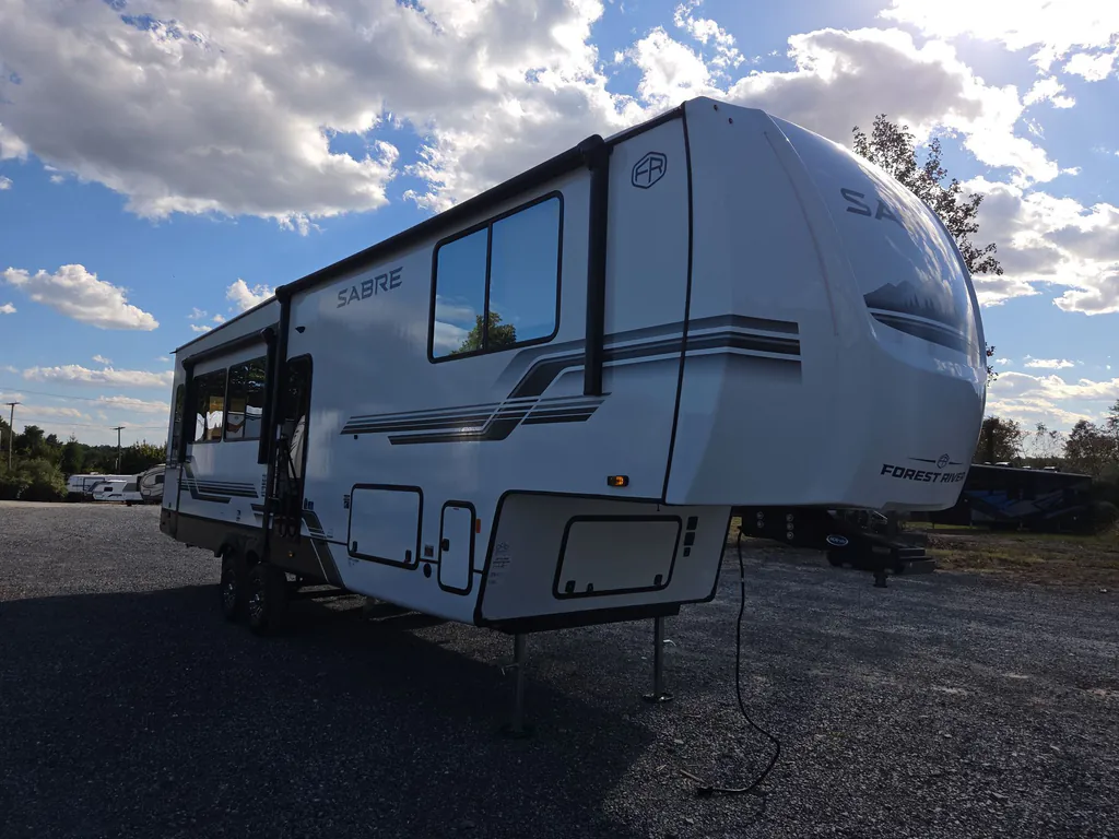 2027 Forest River Sabre 32RL, Photos photo 2