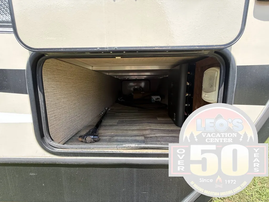 2016 Keystone Outback 298RE, Photos photo 9
