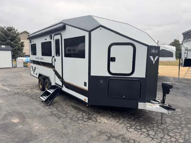 2026 inTech Black Wing 826 X - Photo 2