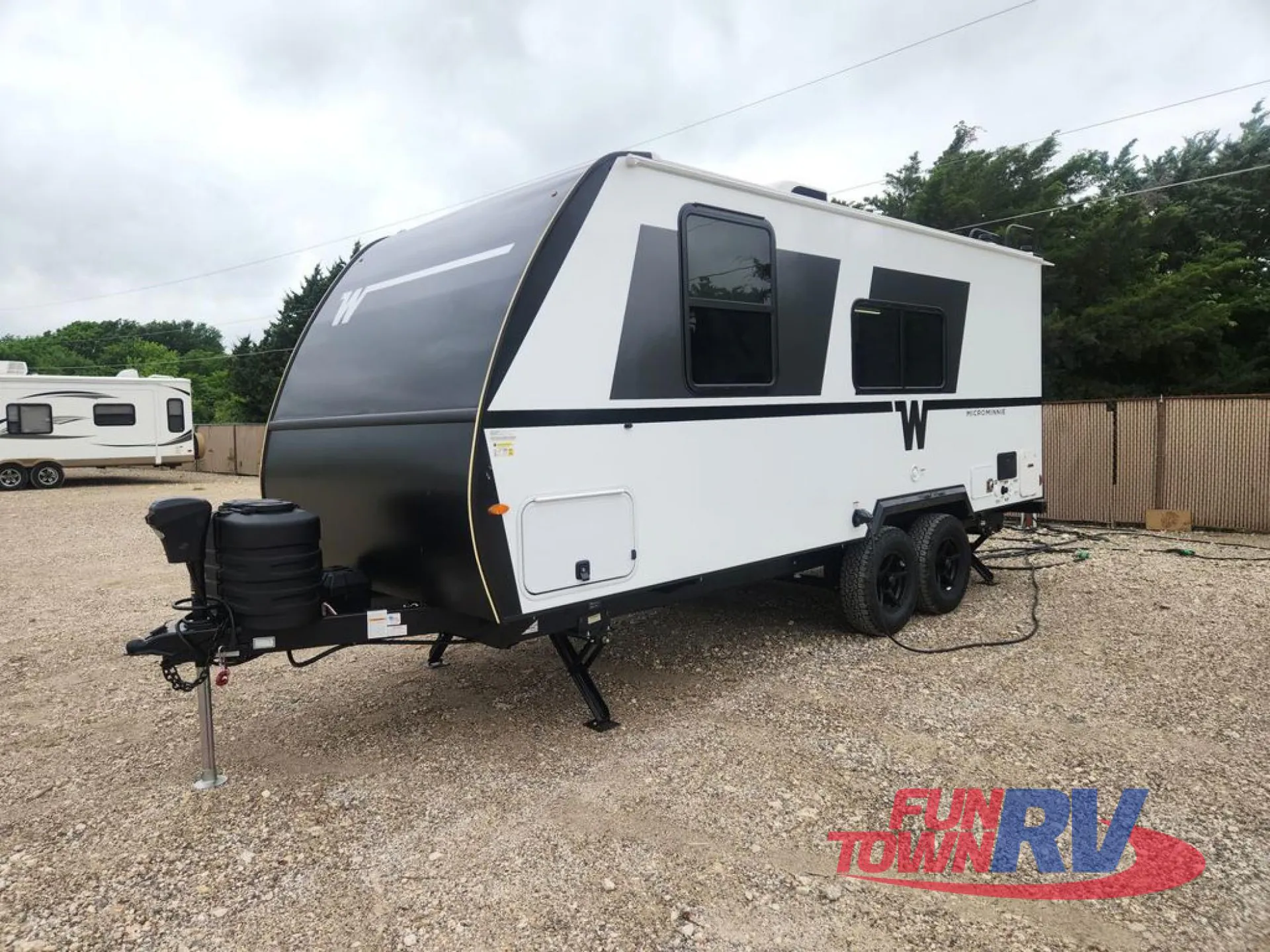2026 Winnebago Micro Minnie 2000FRB - Photo 4