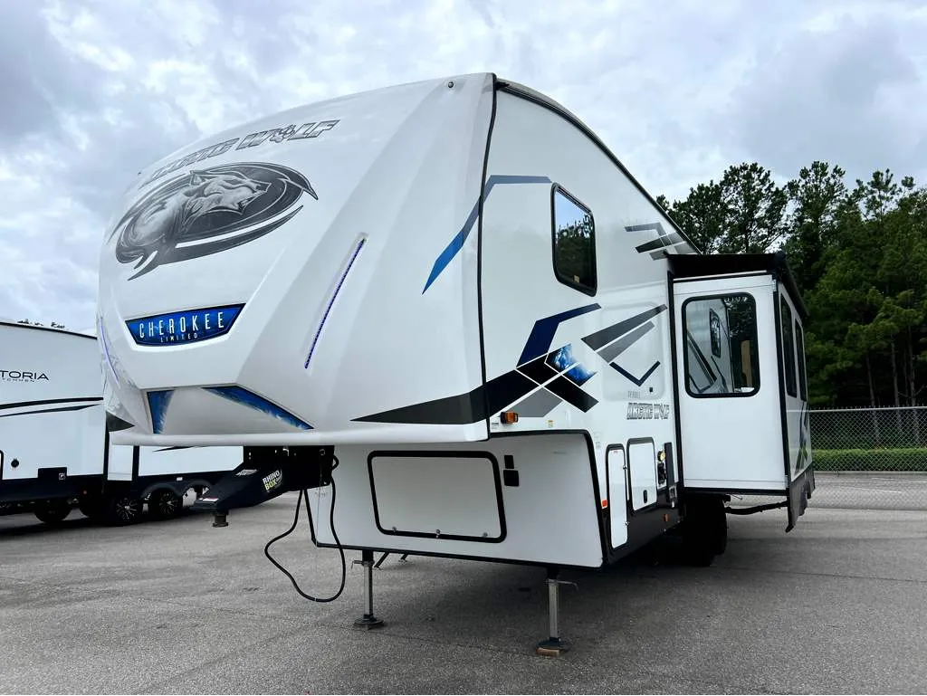 2024 Forest River CHEROKEE ARTICWOLF 287BH - Photo 3