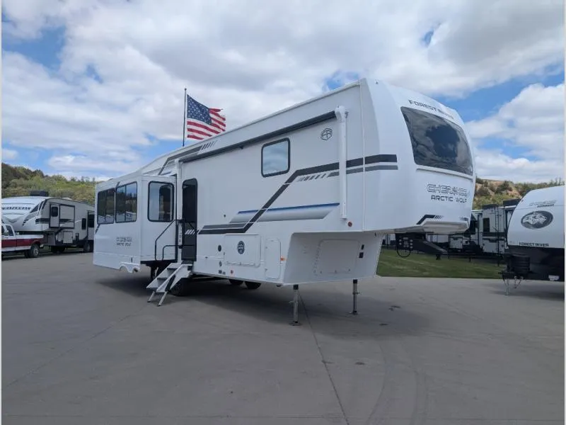 2026 Forest River Cherokee Arctic Wolf 3250SUITE - Photo 2