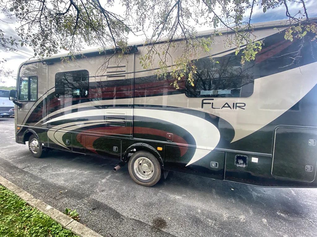 2015 Fleetwood Flair 26D, Photos photo 7