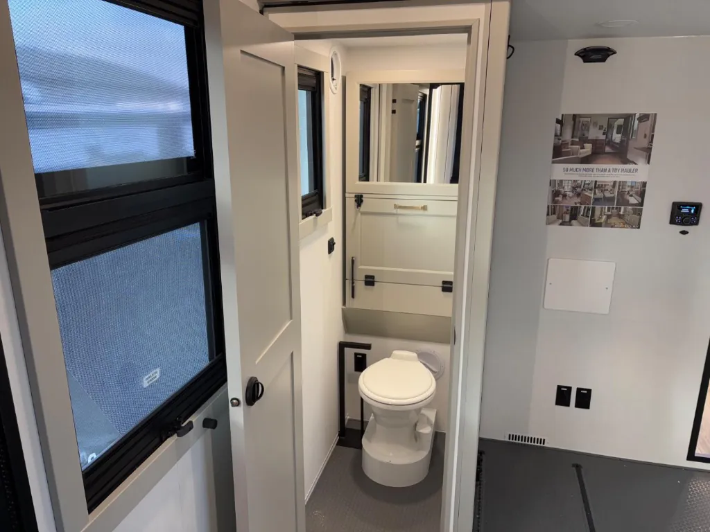 2026 Brinkley Model G 4100, Photos photo 49