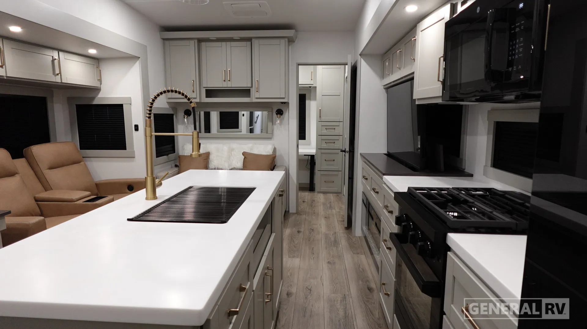 2027 Brinkley Model Z 3515 - Photo 3