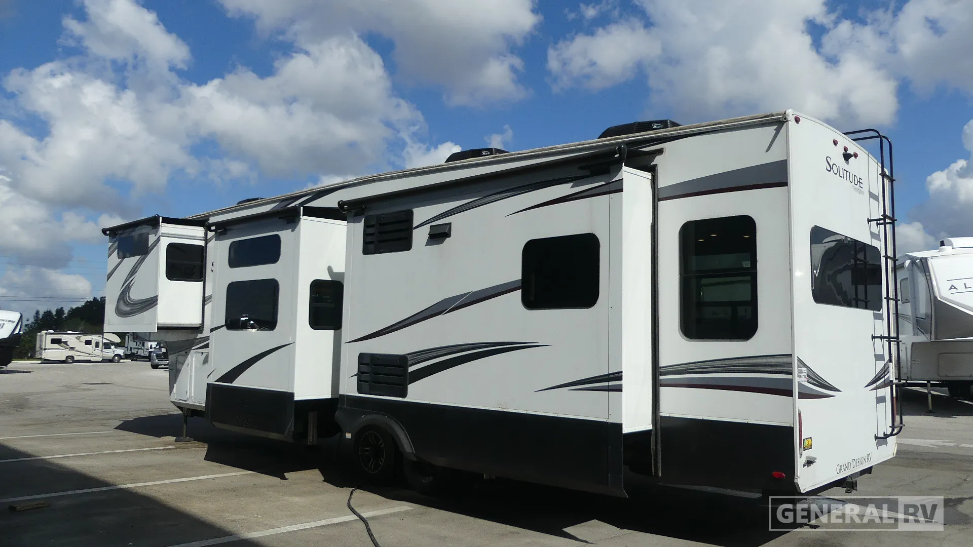 2021 Grand Design Solitude 378MBS - Photo 4