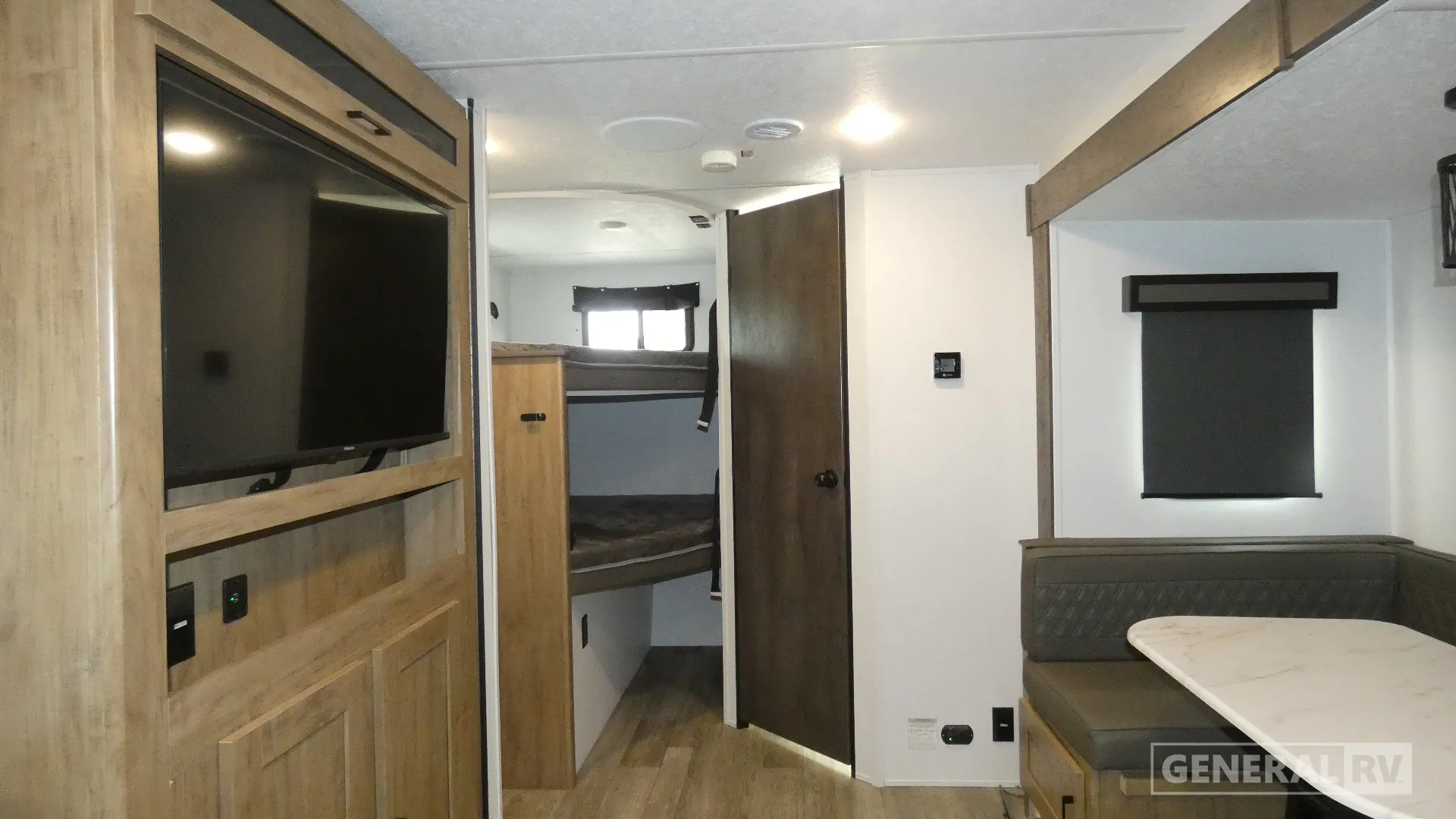 2024 Coachmen Freedom Express Ultra Lite 258BHS - Photo 3