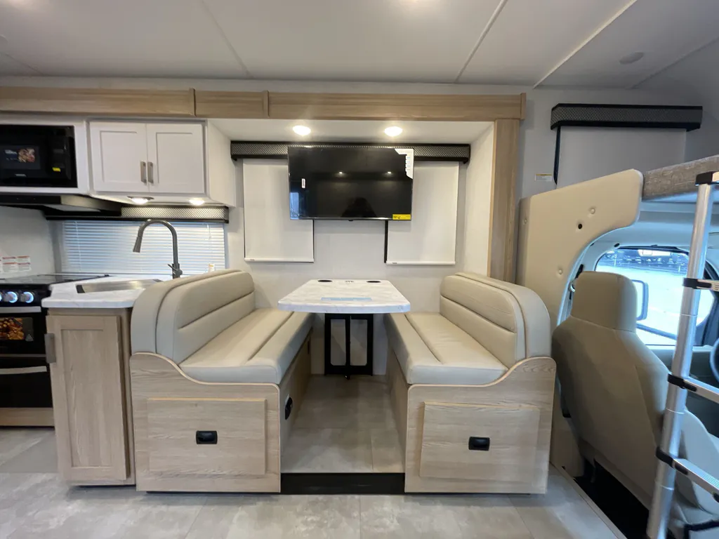 2026 Thor Motor Coach Freedom Elite 28HE, Photos photo 10